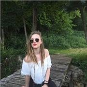 Étudiante en faculté d'anglais, je cherche à transmettre ma passion pour la langue et me préparer à une carrière d'enseignante